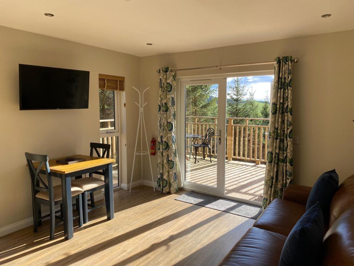 Acorn Lodge With Hot Tub Cupar Exterior photo